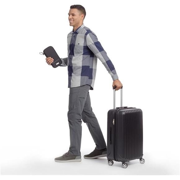 Amazon Basics RFID Travel Passport Wallet Organizer, 10 x 5 Inches, Black, Solid - Picture 5 of 6